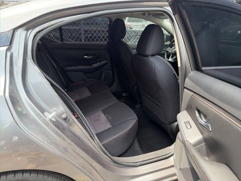 Used 2023 Nissan Sentra SR w/ Trunk Package FWD image 14