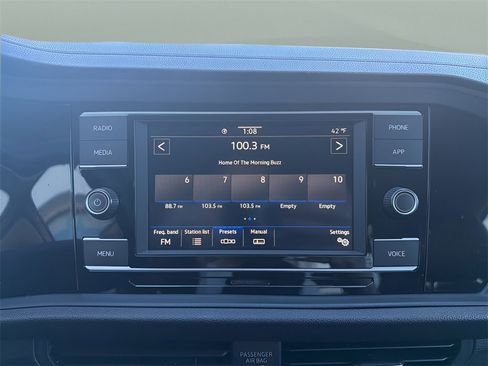 Used 2023 Volkswagen Jetta SE image 19