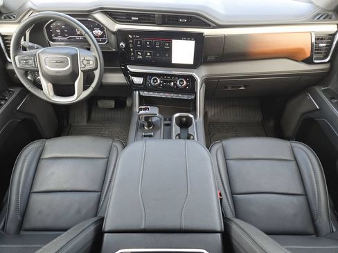 Used 2025 GMC Sierra 1500 Denali AWD/4WD image 21