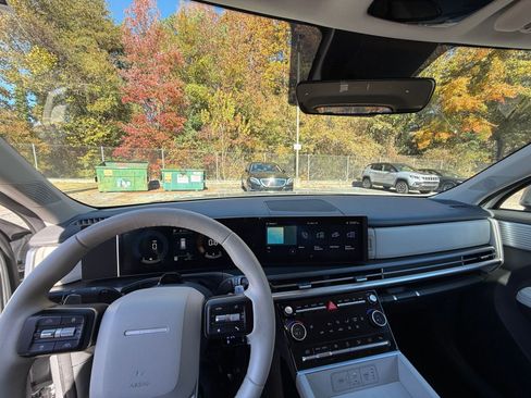 Used 2025 Hyundai Santa Fe SEL image 33