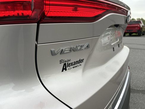 Used 2021 Toyota Venza XLE w/ Softex Package AWD/4WD image 11