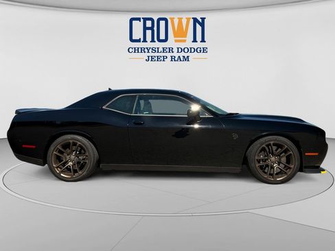 Used 2023 Dodge Challenger SRT Hellcat RWD image 2