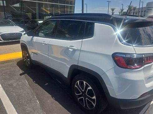 Used 2023 Jeep Compass Limited AWD/4WD image 3
