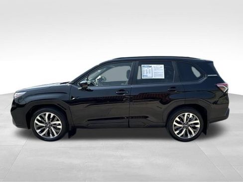 Used 2025 Subaru Forester Touring w/ Popular Package - Touring AWD/4WD image 4