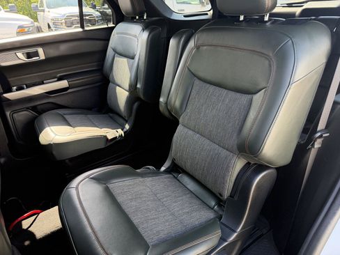 Used 2022 Ford Explorer Timberline w/ Timberline Technology Package AWD/4WD image 17