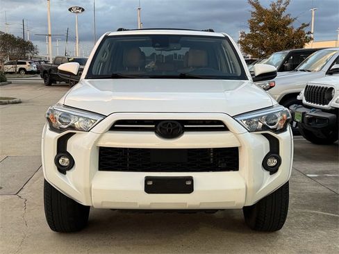 Used 2022 Toyota 4Runner SR5 image 7