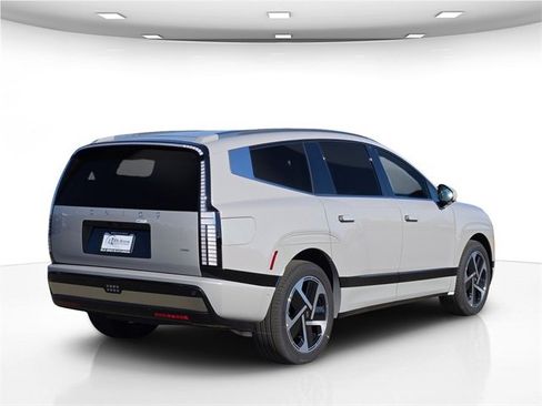 New 2026 Hyundai Ioniq 9 Calligraphy image 10