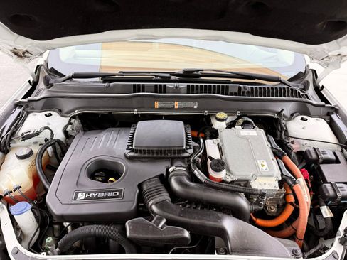 Used 2018 Ford Fusion SE w/ Equipment Group 602A FWD image 35