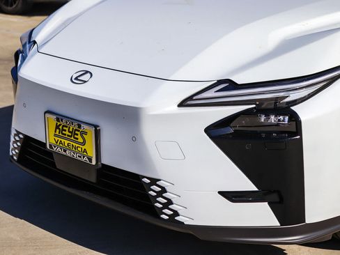 New 2026 Lexus ES 350e w/ Convenience Package FWD image 8