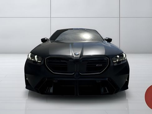 Used 2026 BMW M5 w/ Carbon Package AWD/4WD image 5