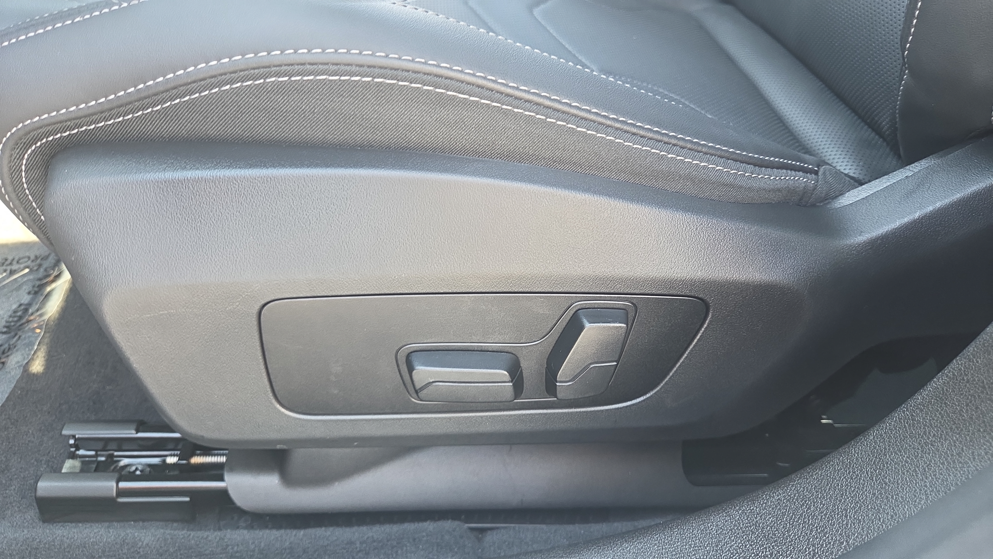 Certified 2026 BMW 228i w/ Technology Package FWD image 10