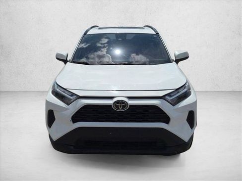 Used 2023 Toyota RAV4 XLE w/ Convenience Package FWD image 2