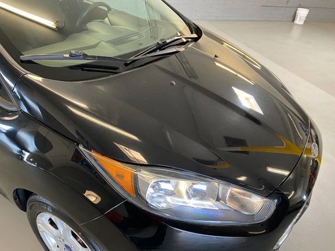 Used 2016 Ford Fiesta SE image 8