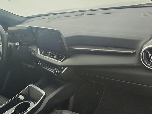 Used 2025 Chevrolet Equinox LT image 29