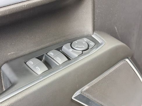 Used 2022 Chevrolet Silverado 1500 LT AWD/4WD image 11
