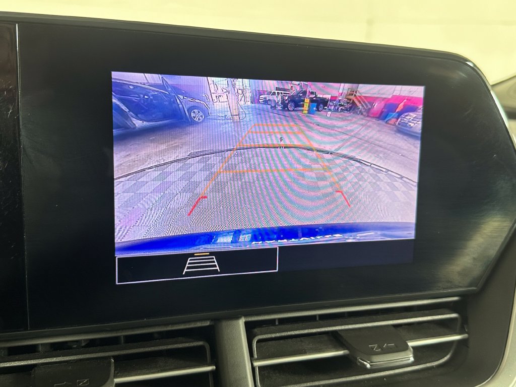 Used 2024 Chevrolet Trax LS w/ LS Convenience Package FWD image 18
