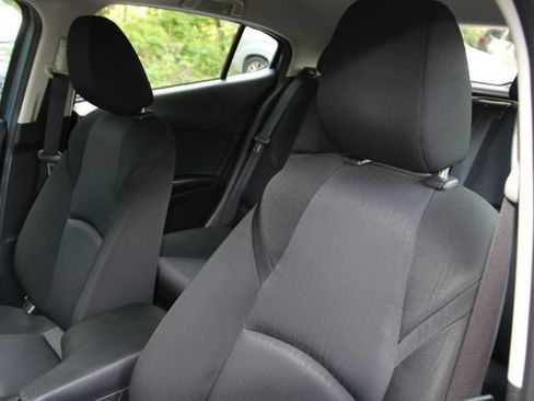 Used 2014 MAZDA MAZDA3 i Sport FWD image 18