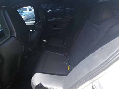 Used 2018 BMW M3 RWD image 11