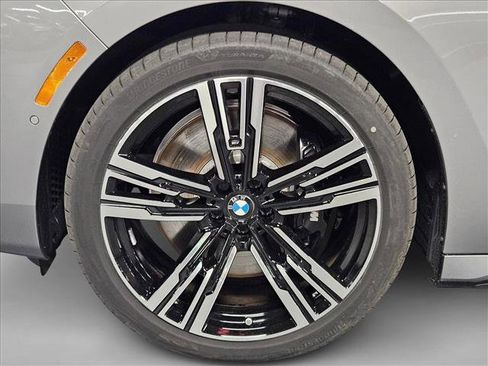 New 2025 BMW 760i xDrive image 10