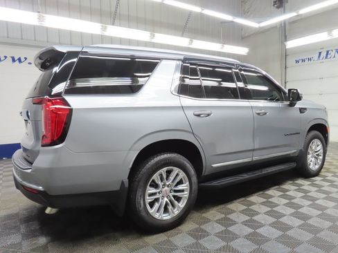 Used 2024 GMC Yukon SLT w/ SLT Luxury Package AWD/4WD image 5