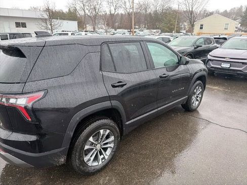 New 2026 Chevrolet Equinox LT w/ Convenience Package II AWD/4WD image 8