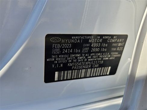 Used 2023 Genesis G70 3.3T image 16