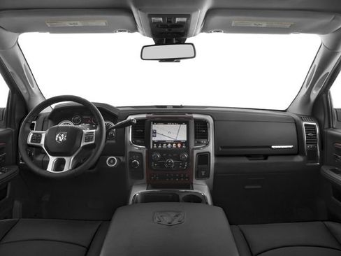 Used 2017 RAM 2500 Laramie w/ Convenience Group AWD/4WD image 8