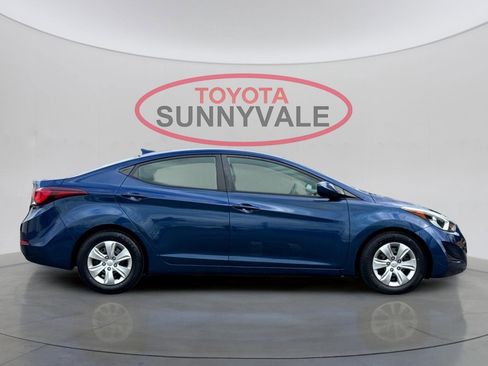 Used 2016 Hyundai Elantra SE image 9