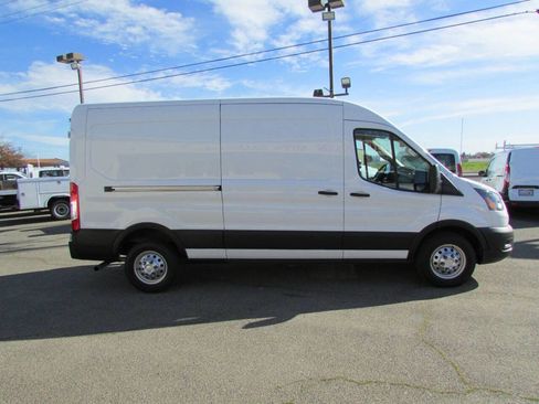 Used 2023 Ford Transit 250 Medium Roof AWD image 5
