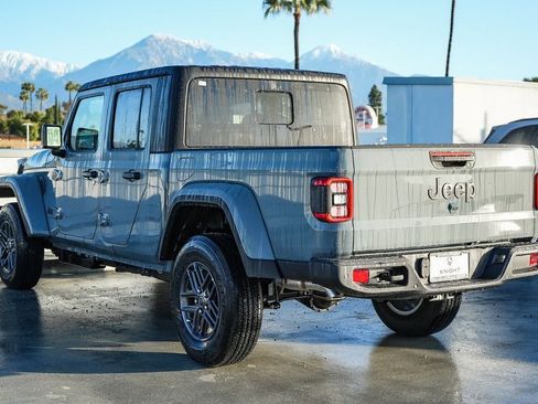 New 2026 Jeep Gladiator Sport AWD/4WD image 9