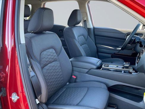 New 2026 Nissan Pathfinder SV AWD/4WD image 9