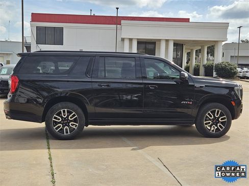 Used 2023 GMC Yukon XL AT4 w/ AT4 Premium Plus Package image 4