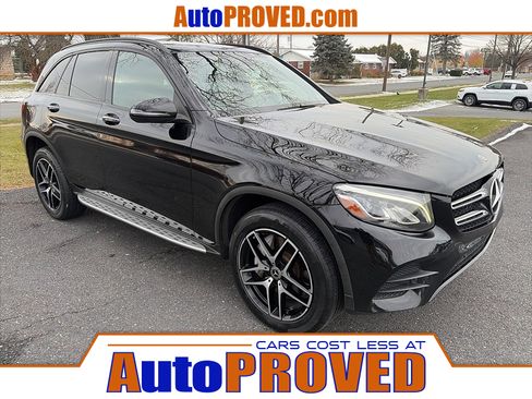Used 2019 Mercedes-Benz GLC 300 4MATIC w/ AMG Line image 1