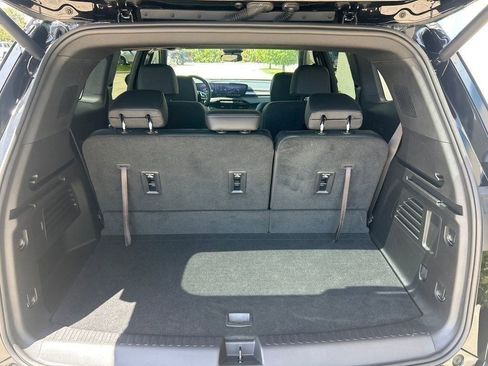 Used 2025 Buick Enclave Sport Touring w/ Super Cruise Package image 9