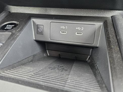 Used 2025 Nissan Kicks SV image 15