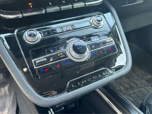Used 2022 Lincoln Corsair AWD w/ Premium Package image 15