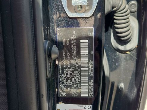 Used 2017 Toyota 4Runner TRD Off-Road Premium AWD/4WD image 31