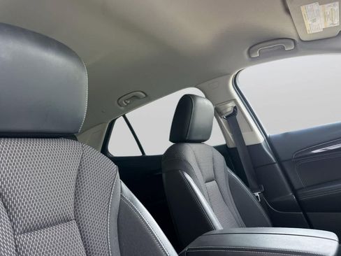 Used 2022 Buick Envision Preferred FWD image 18