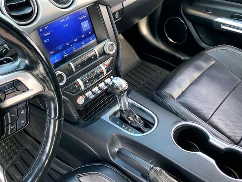 Used 2021 Ford Mustang Premium image 16