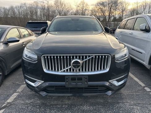 Used 2023 Volvo XC90 B6 Plus image 2