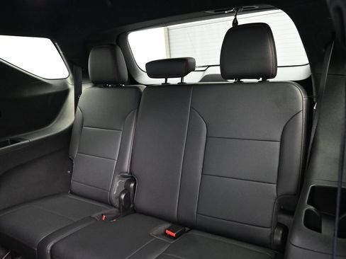 Used 2025 Chevrolet Traverse Z71 AWD/4WD image 12