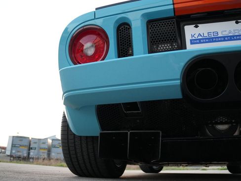 Used 2006 Ford GT RWD image 29