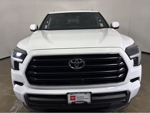 Used 2025 Toyota Sequoia SR5 image 13