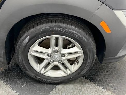 Certified 2023 Hyundai Kona SE AWD/4WD image 40