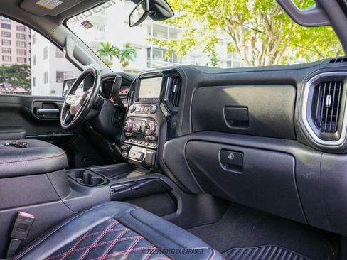 Used 2021 GMC Sierra 1500 SLT w/ SLT Premium Plus Package image 29