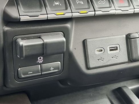 Used 2021 GMC Sierra 1500 Denali w/ Driver Alert Package II image 34