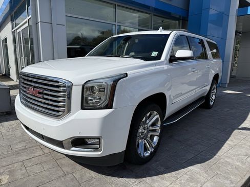 Used 2020 GMC Yukon XL SLT w/ Premium Edition image 1
