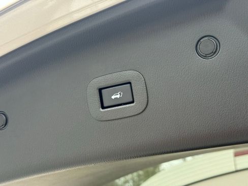 Used 2023 INFINITI QX80 Premium Select w/ Cargo Package image 17