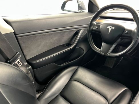 Used 2018 Tesla Model 3 Long Range RWD image 11
