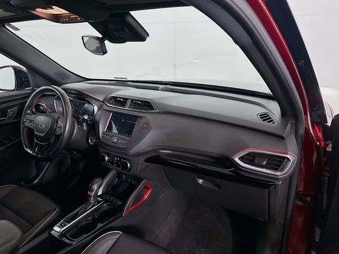 Used 2022 Chevrolet TrailBlazer RS image 27